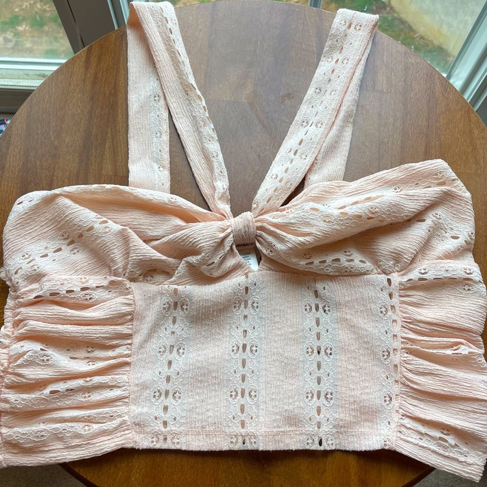 Urban Romantics peach crop top size L